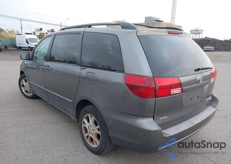2005 Toyota Sienna Le z USA, uszkodzony, nr VIN 5TDBA23C65S051286